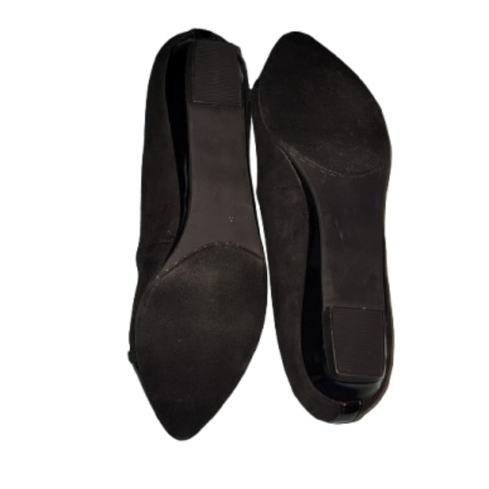 Laura Ashley Black Flats w/ Gold Detail Size 7 - Picture 7 of 7